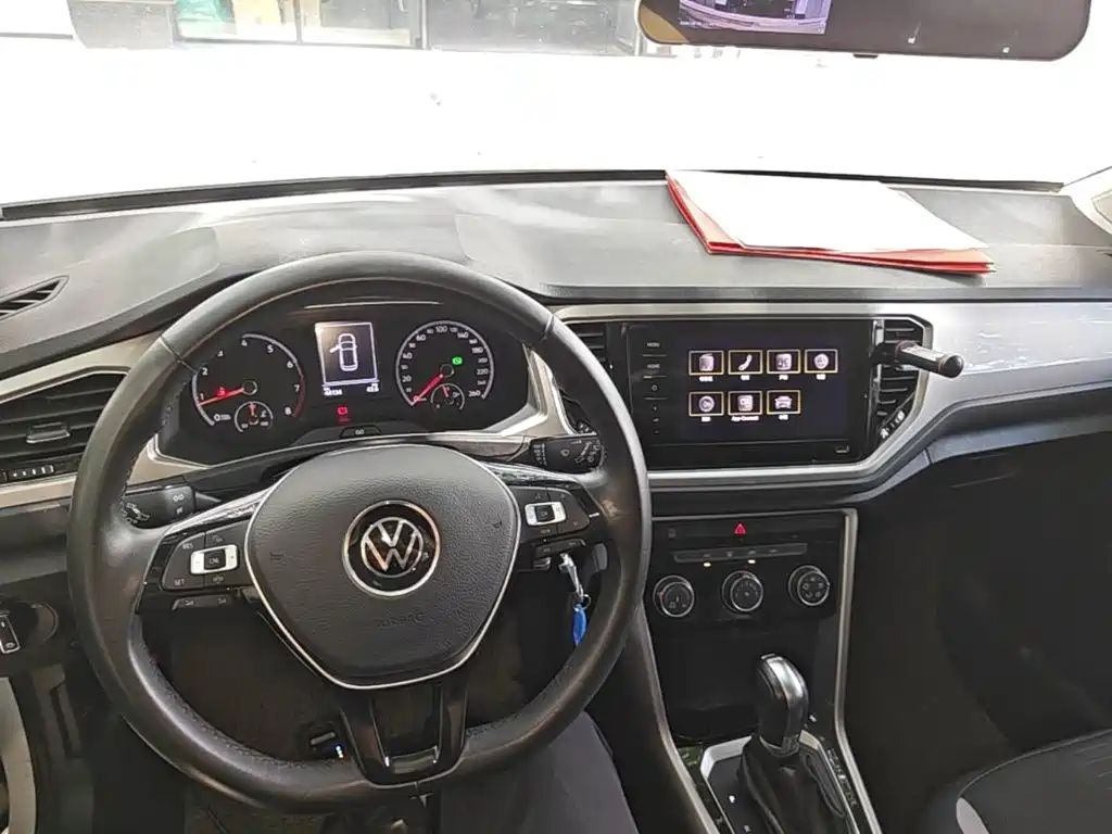 Volkswagen T-Roc 2022 — фото 10