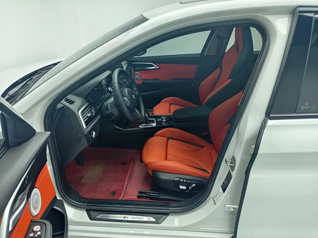 BMW 1 Series 2021