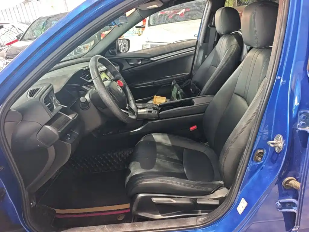 Honda Civic 2020 — фото 15