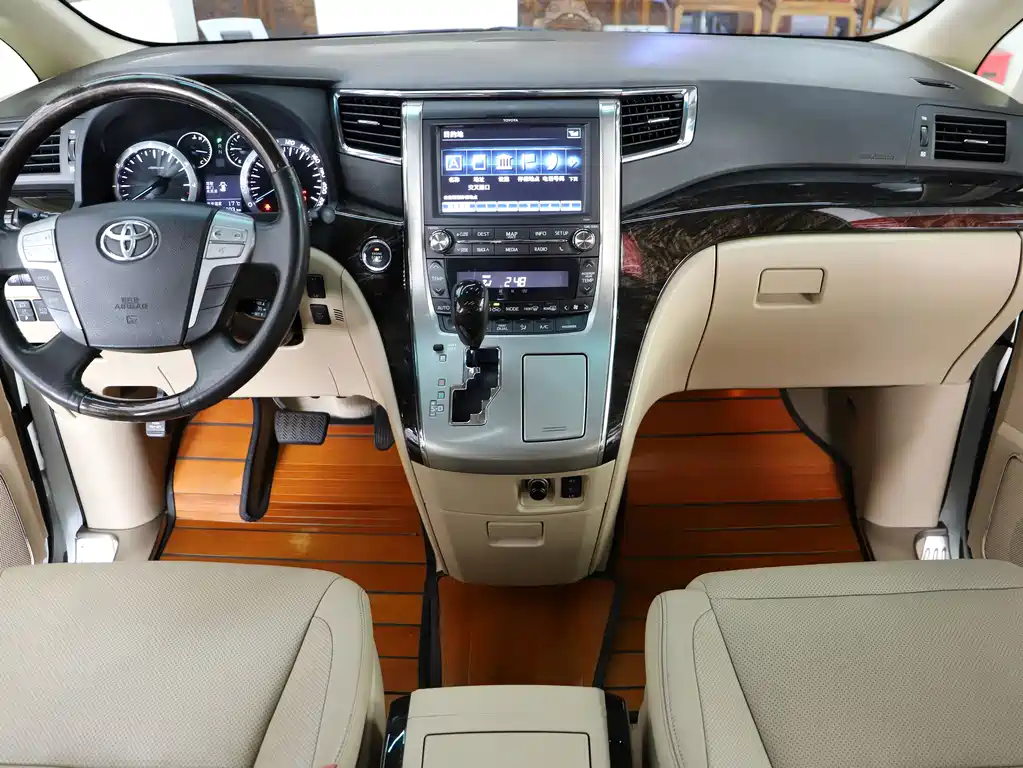 Toyota Alphard 2014 — фото 16