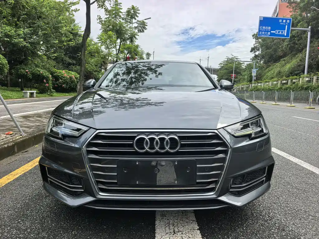 Audi A4L 2019