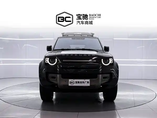 Land Rover Defender 2024
