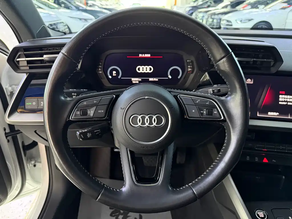 Audi A3 2022 — фото 13