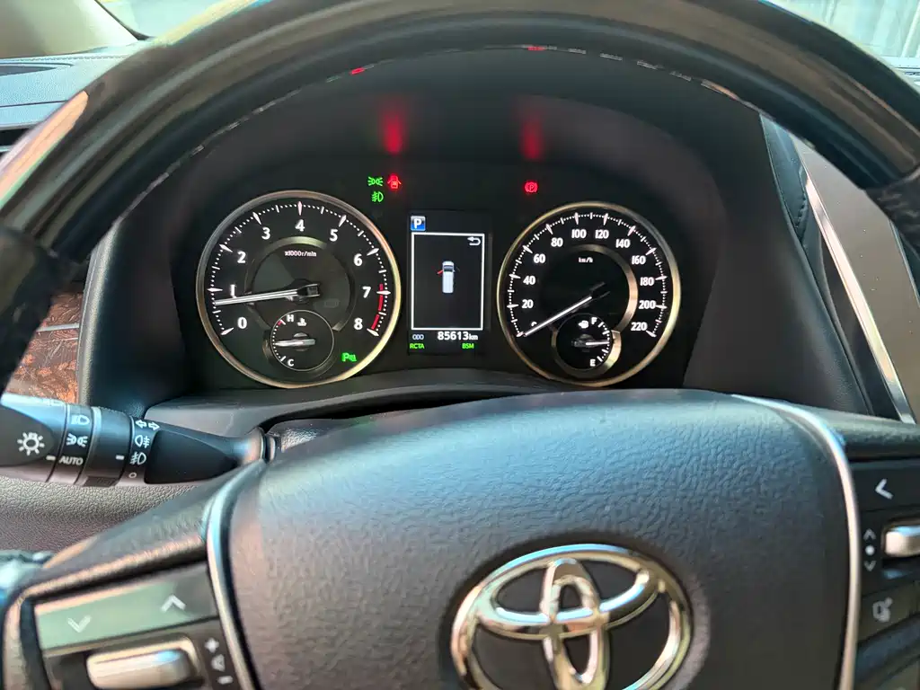 Toyota Alphard 2018 — фото 10