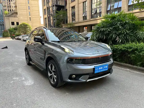 Lynk & Co 01 2017