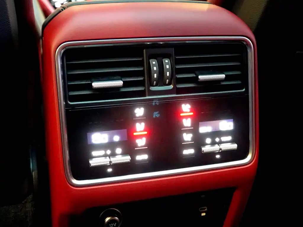 Porsche Cayenne 2023 — фото 16