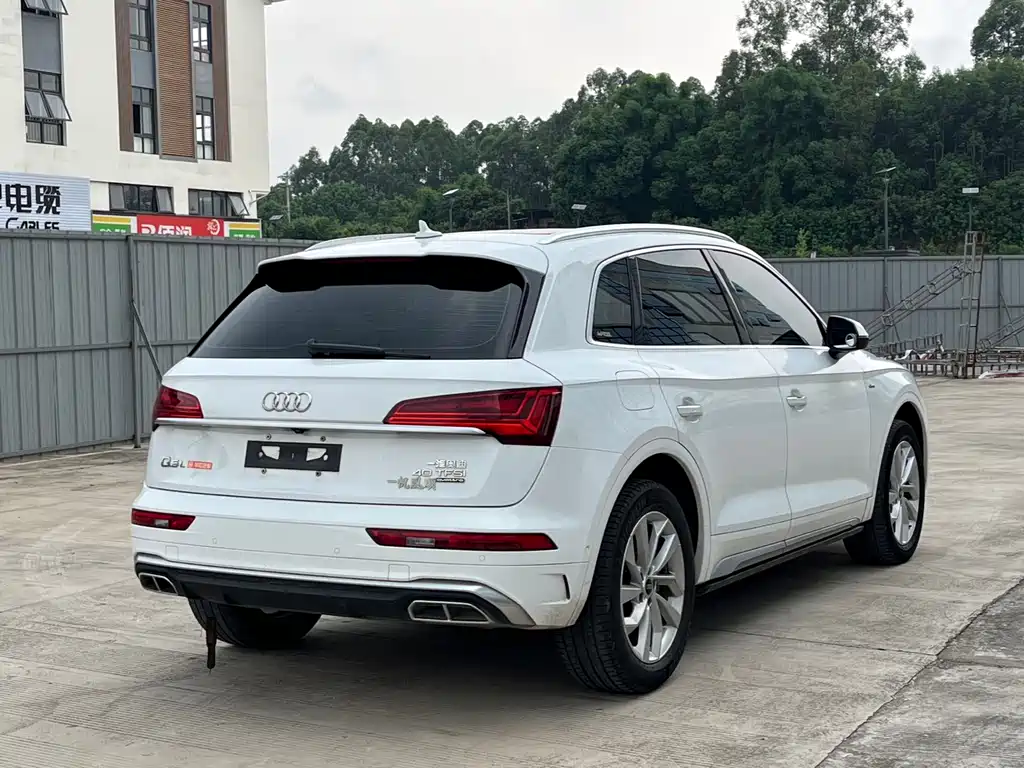 Audi Q5L 2022 — фото 4
