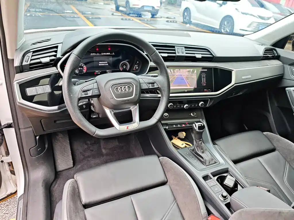 Audi Q3 Sportback 2023 — фото 12
