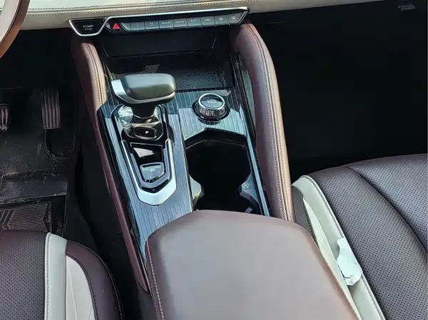 Geely Xingyue L 2021