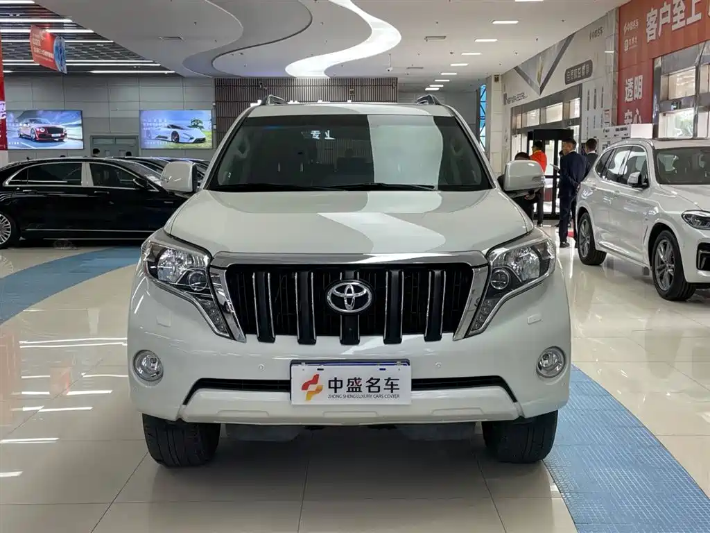 Toyota Prado 2017 — фото 2