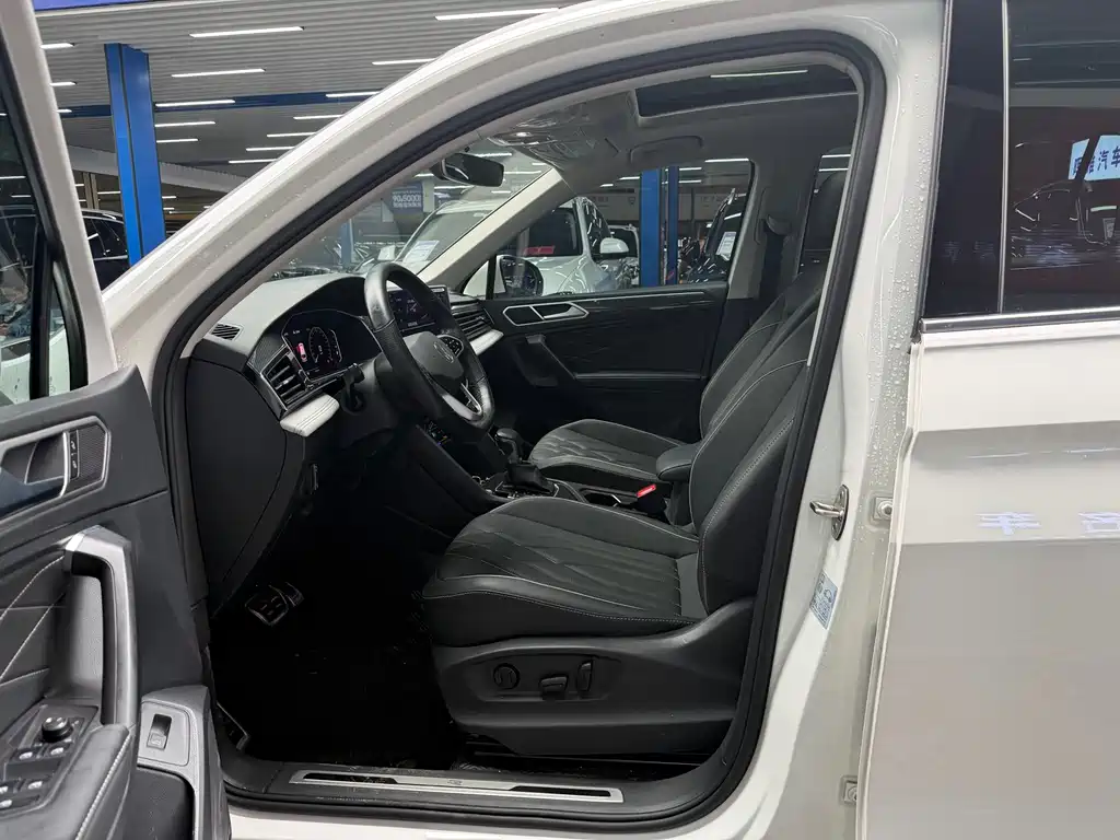 Volkswagen Tiguan L 2022