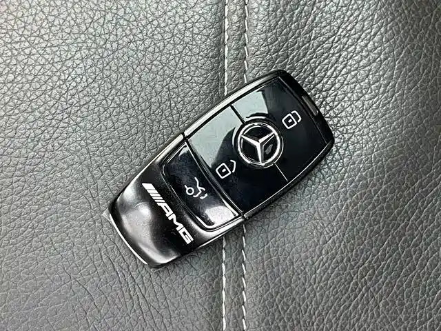 Mercedes-Benz GLB AMG 2021 — фото 18