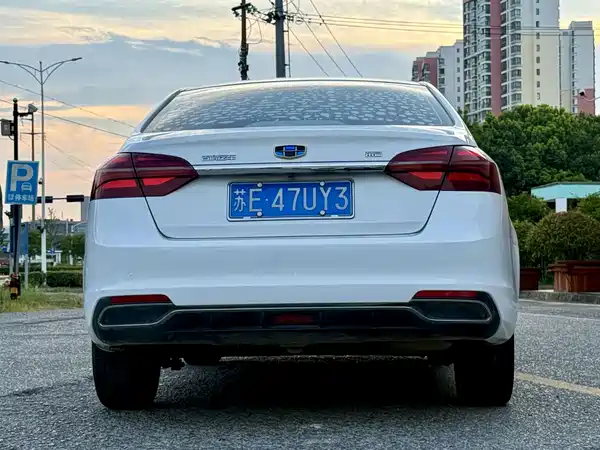 Geely Emgrand 2019