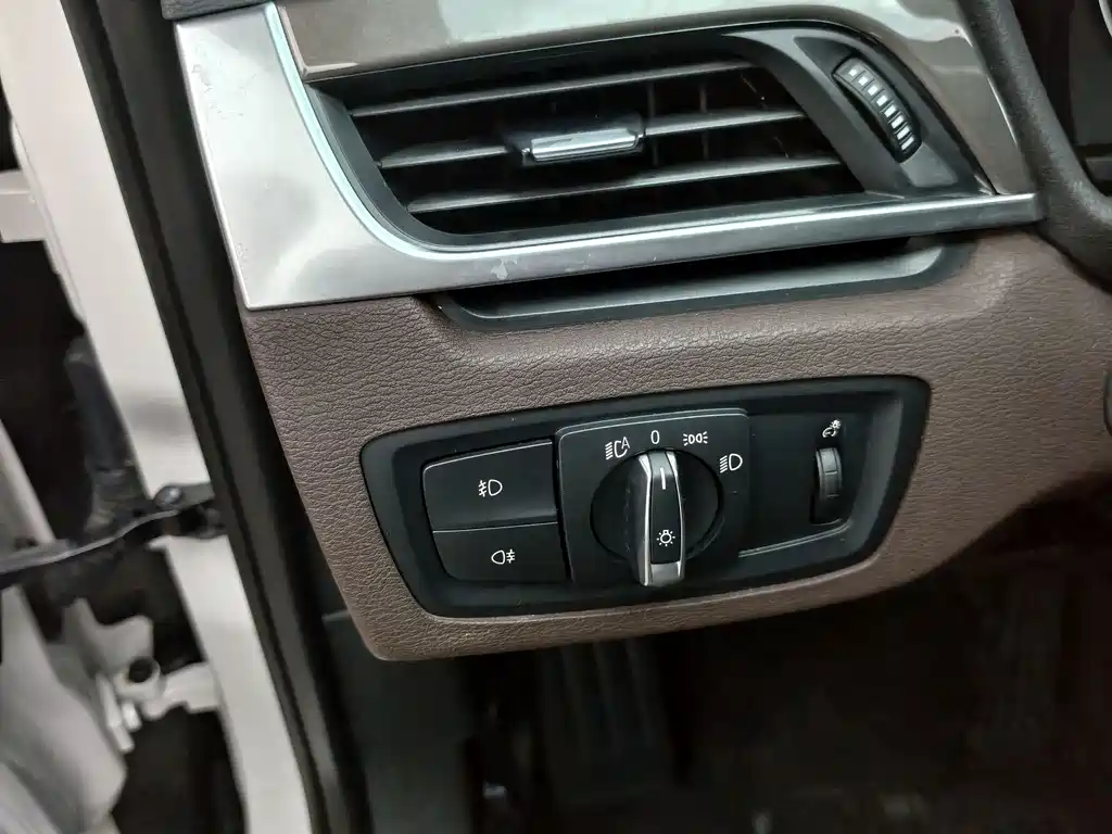BMW X1 2018 — фото 13