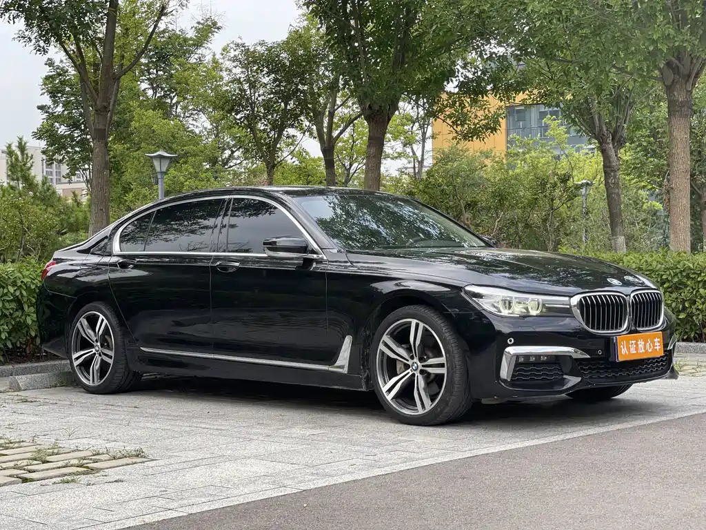 BMW 7 Series 2017 — фото 3