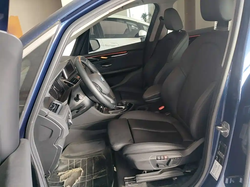 BMW 2 Series Station Wagon 2019 — фото 15