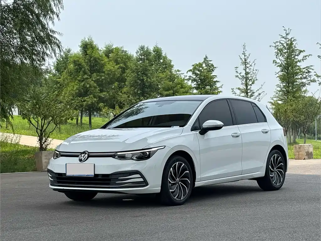 Volkswagen Golf 2021