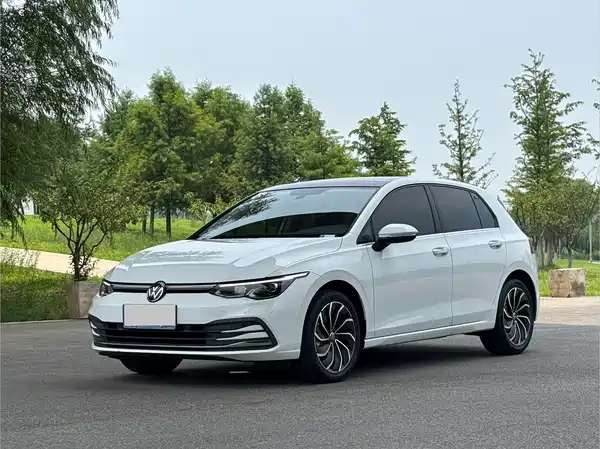 Volkswagen Golf 2021