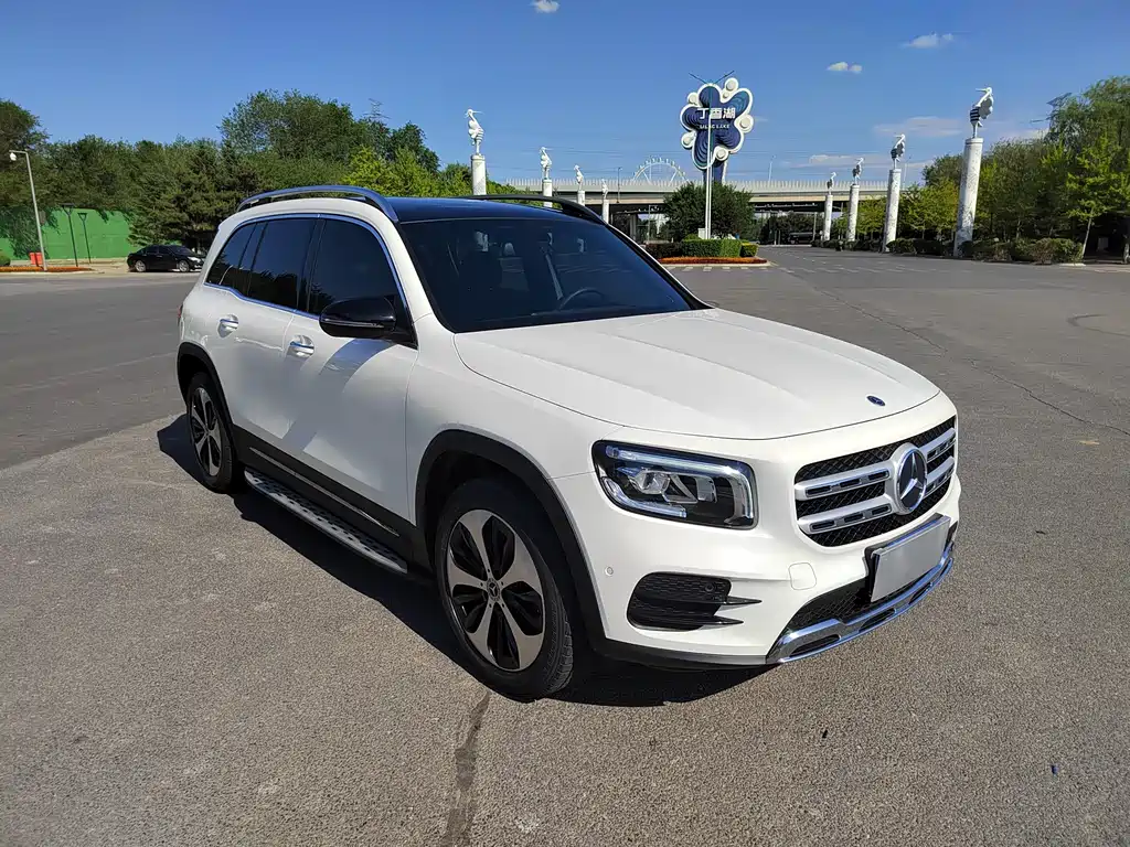 Mercedes-Benz GLB 2022 — фото 2