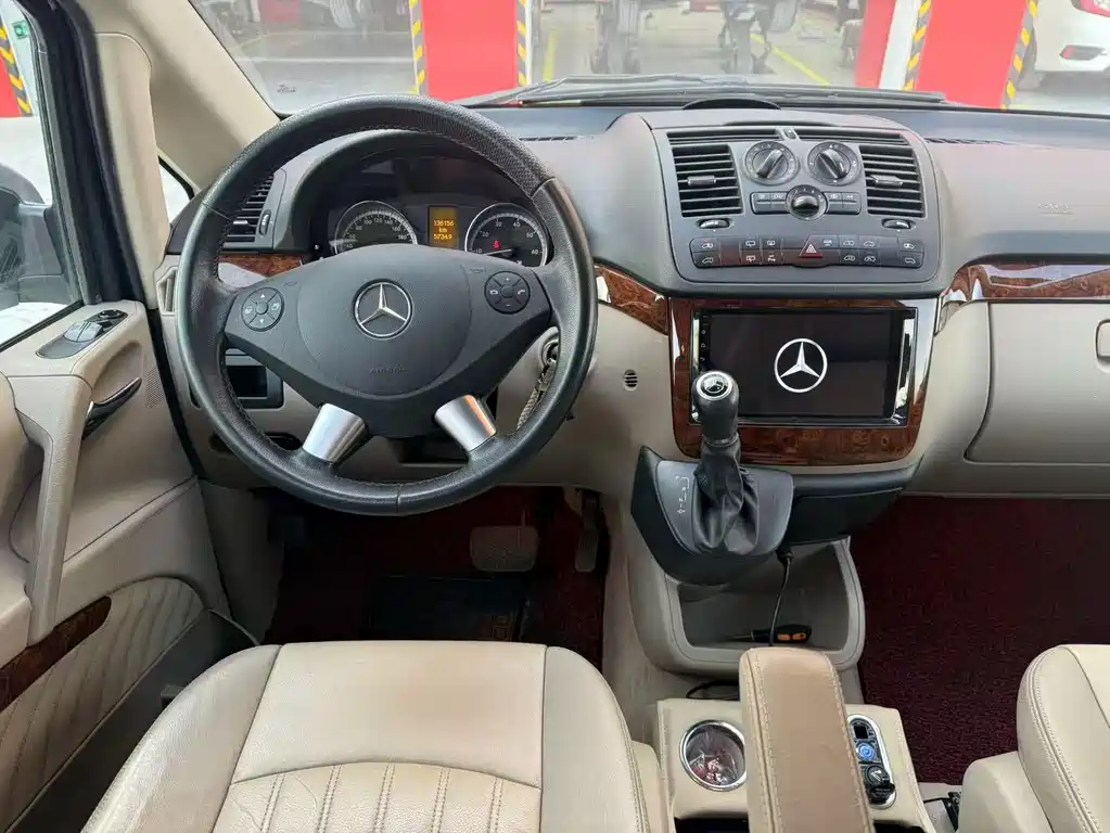 Mercedes-Benz Viano 2014 — фото 14