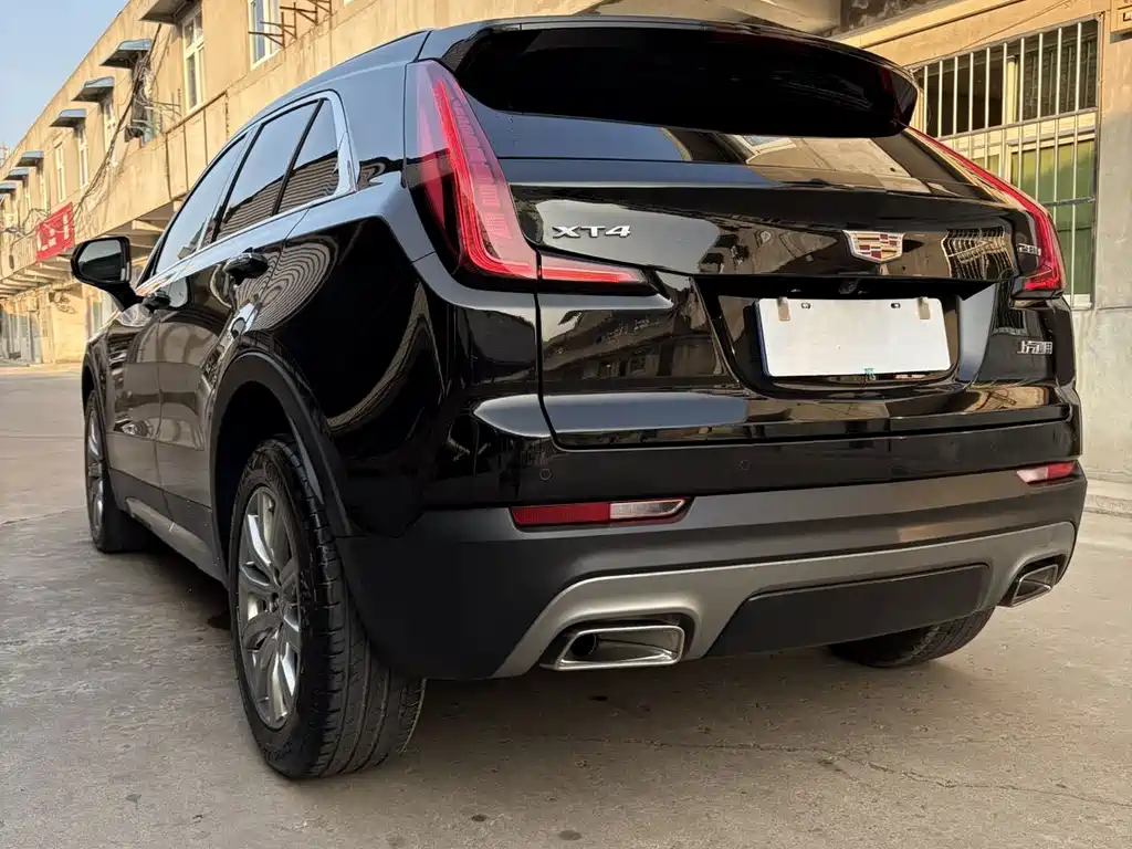Cadillac XT4 2022 — фото 15