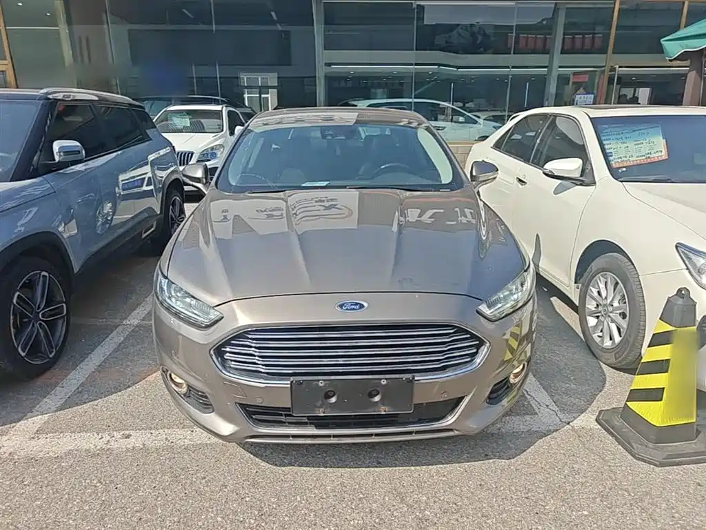Ford Mondeo 2015 — фото 3