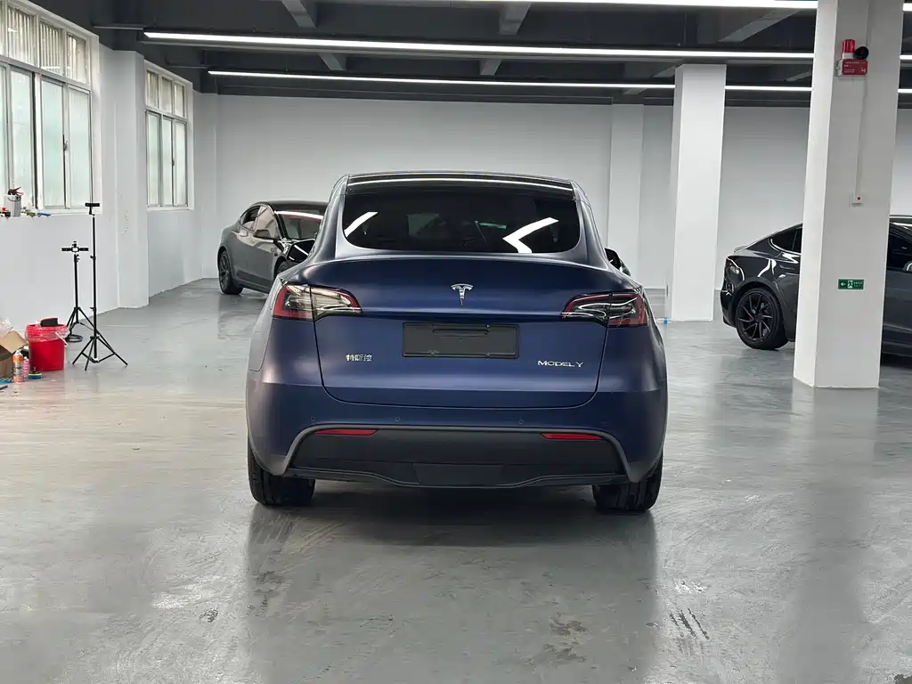 Tesla Model Y 2022 — фото 9