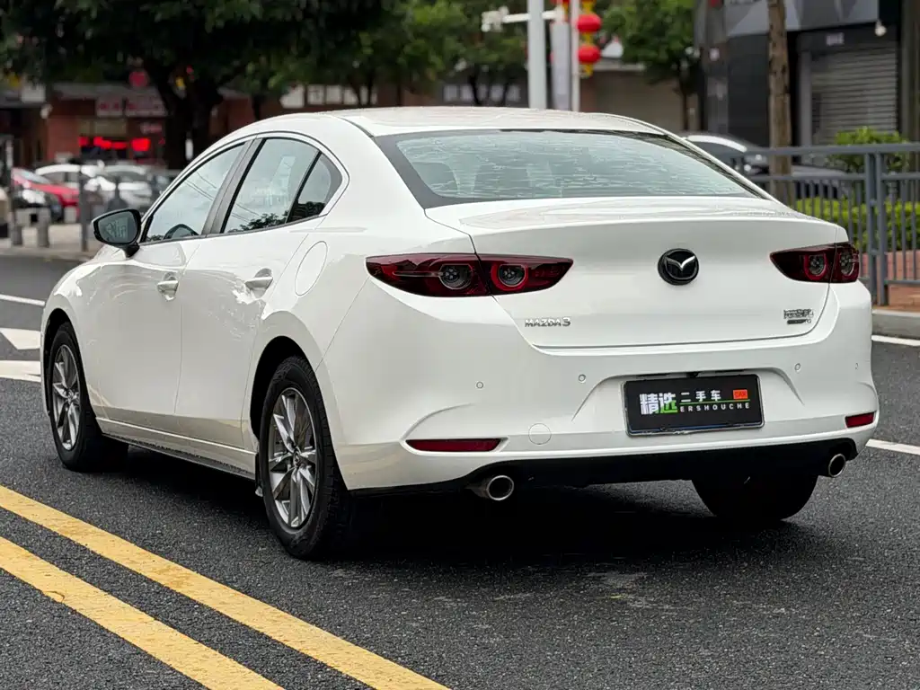Mazda 3 Axela 2021 — фото 13