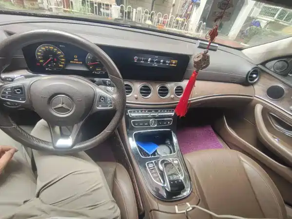 Mercedes-Benz E-Class 2017