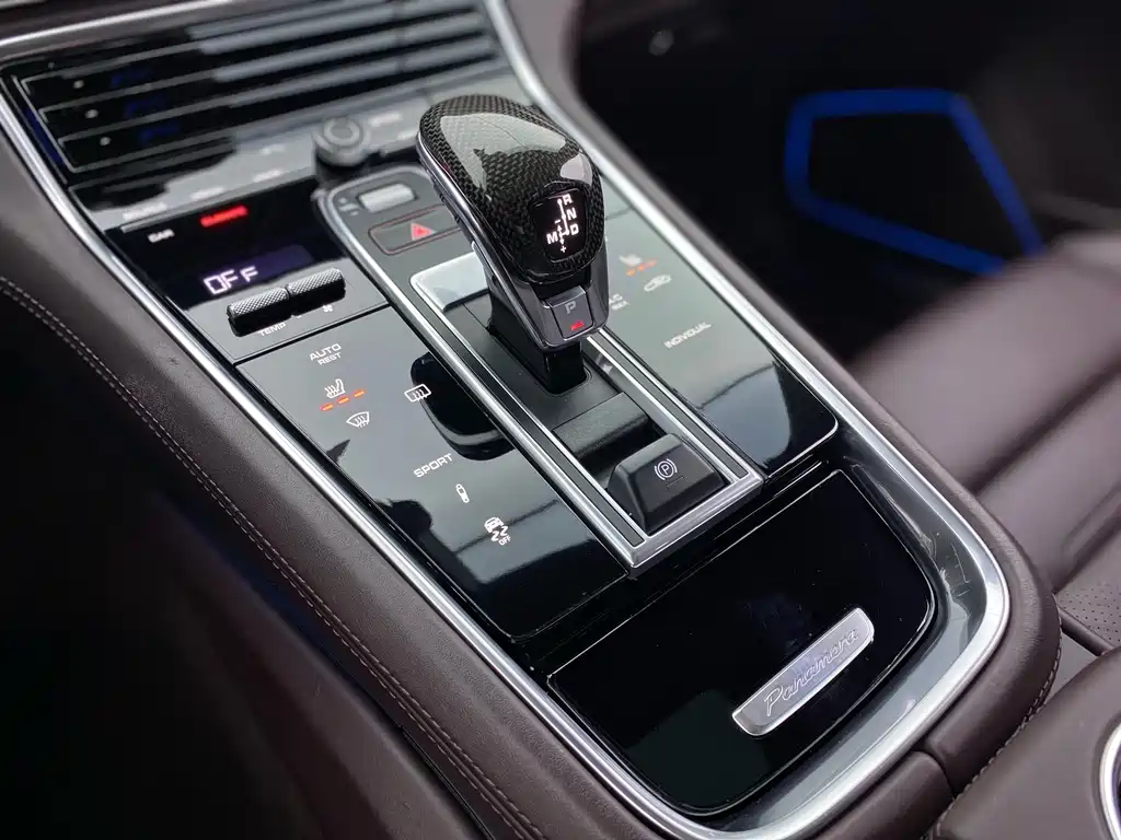 Porsche Panamera 2018 — фото 21