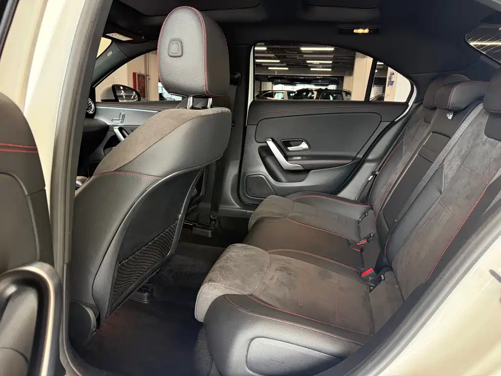 Mercedes-Benz A-Class 2023 — фото 8