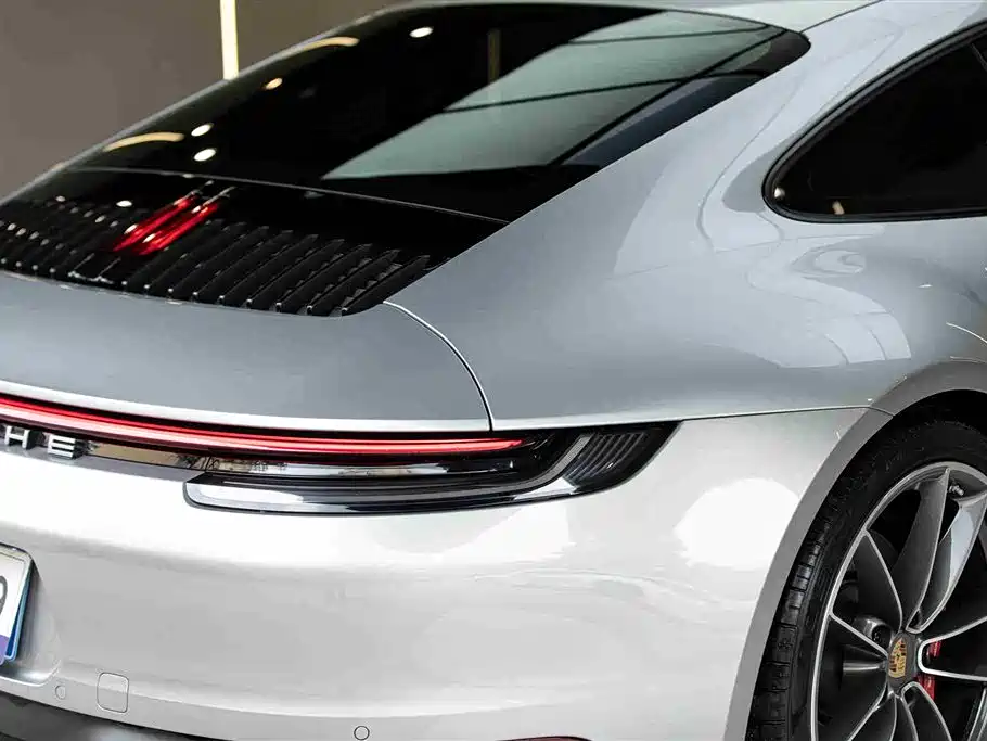 Porsche 911 2024 — фото 8
