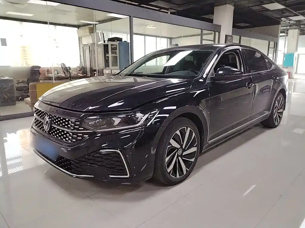 Volkswagen Passat 2023