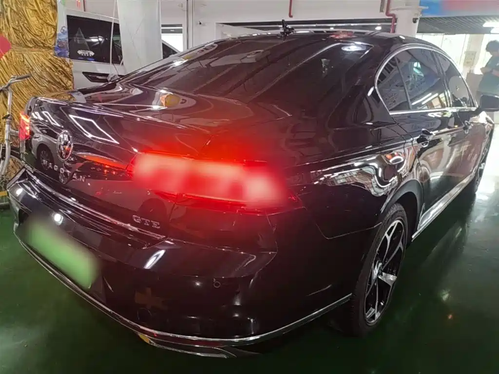 Volkswagen Magotan GTE PHEV 2023 — фото 7