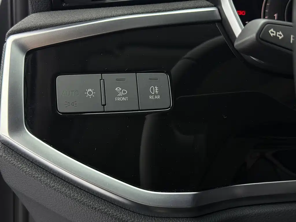 Audi Q3 2023 — фото 19