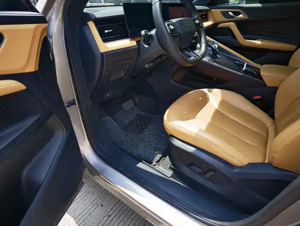 Roewe RX5 2022