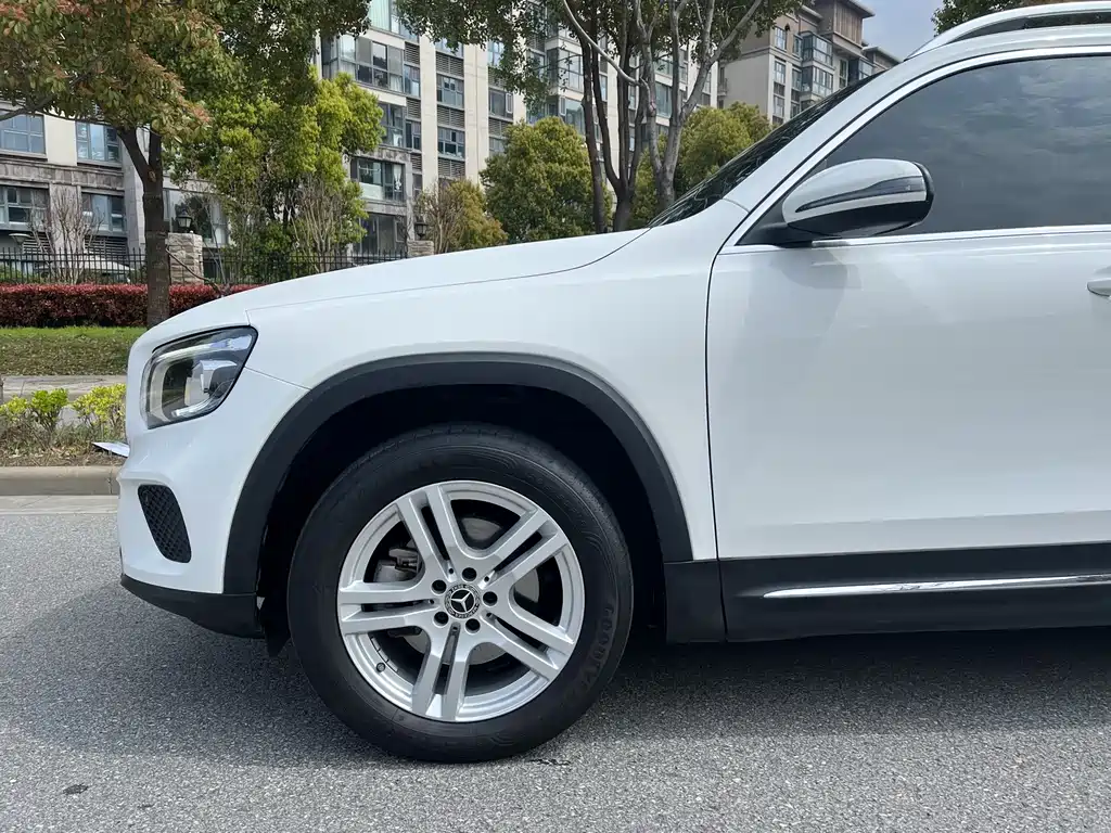 Mercedes-Benz GLB 2023 — фото 5