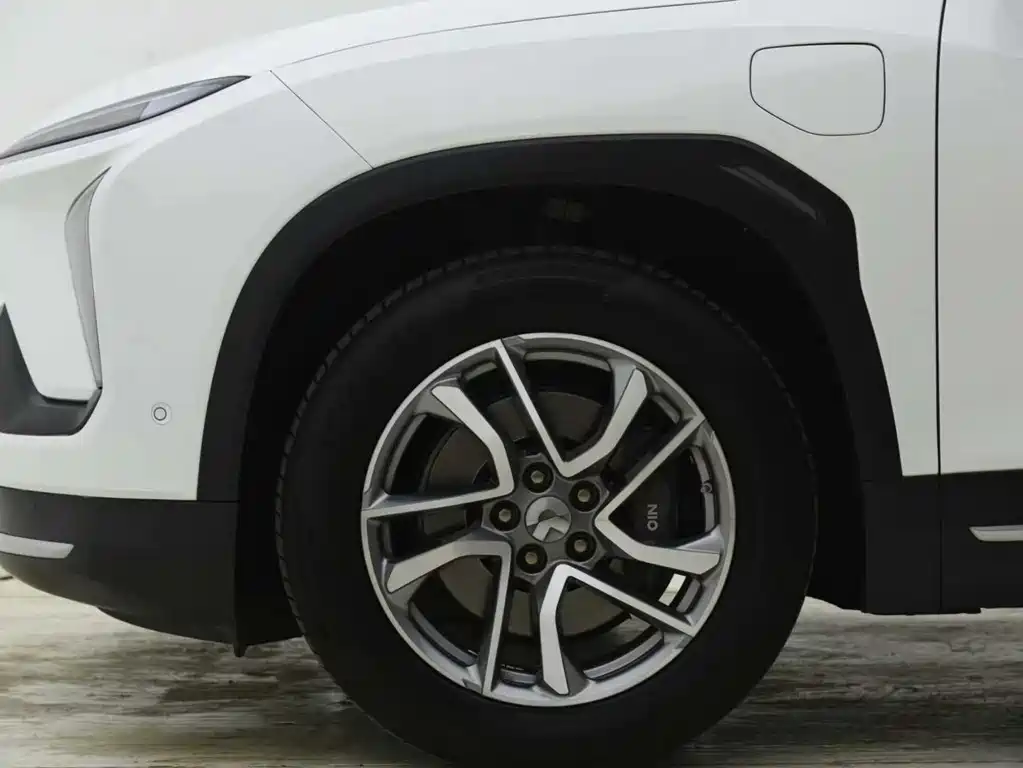 NIO ES6 2020