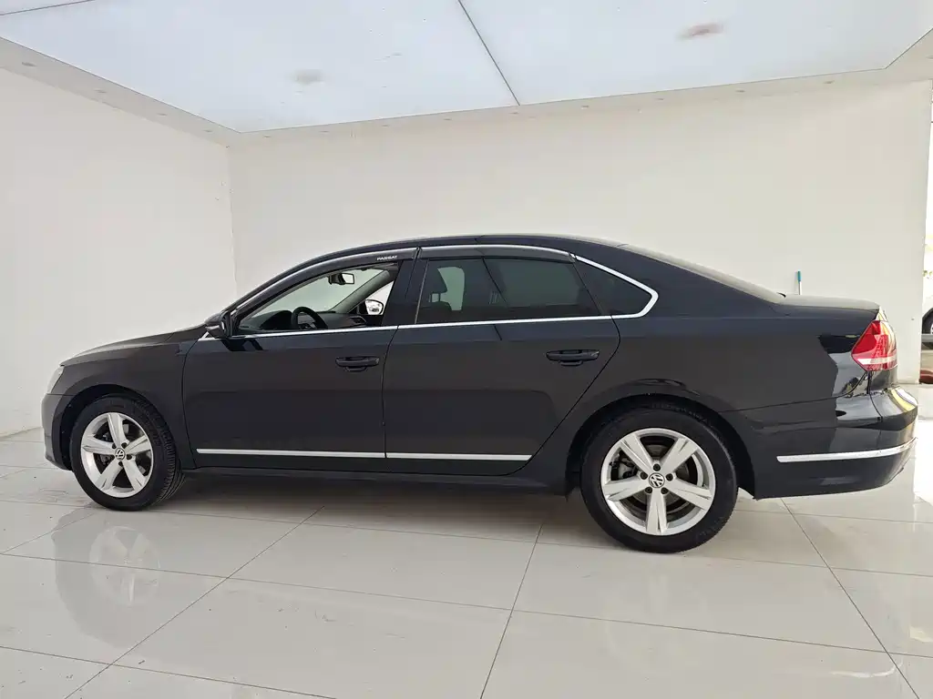 Volkswagen Passat 2016 — фото 26