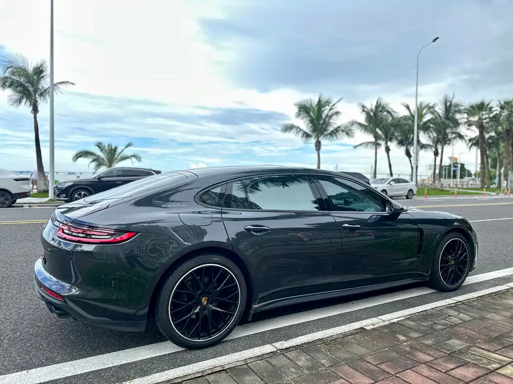 Porsche Panamera 2020 — фото 4