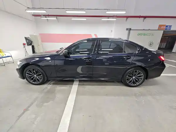 BMW 3 Series 2023