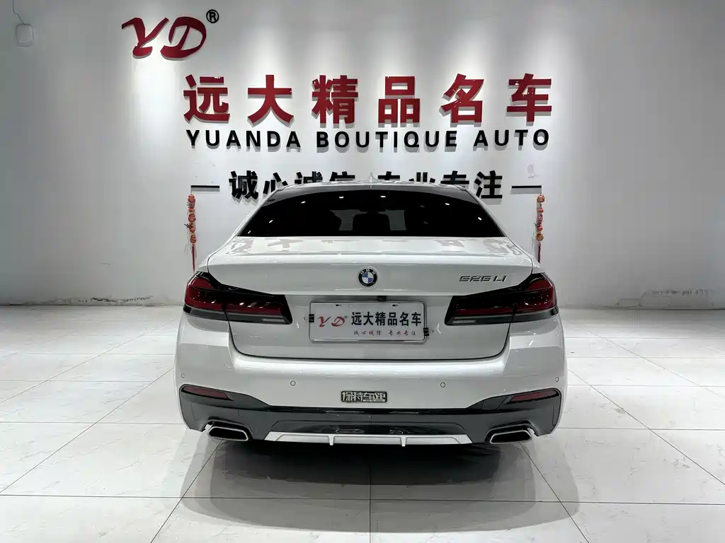 BMW 5 Series 2021 — фото 17