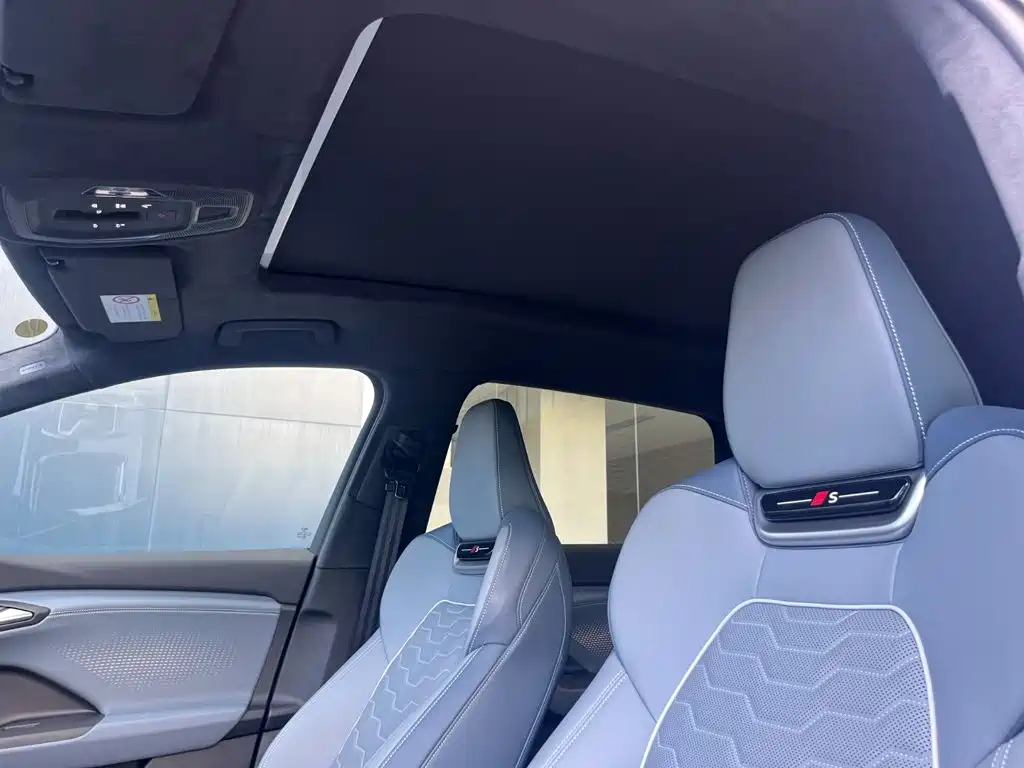Audi Q6L E-Tron 2026 — фото 11
