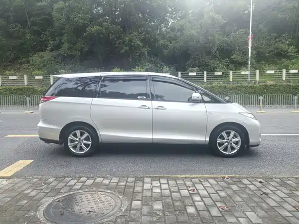 Toyota Previa 2012