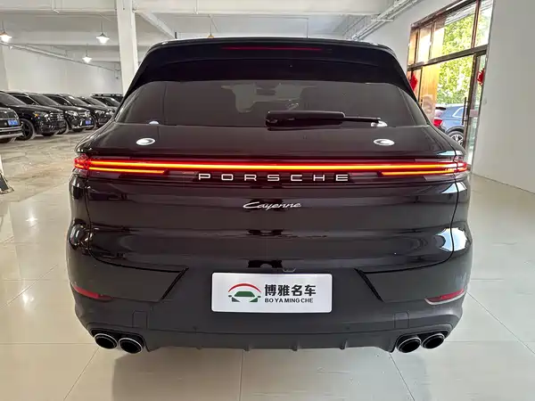 Porsche Cayenne 2024