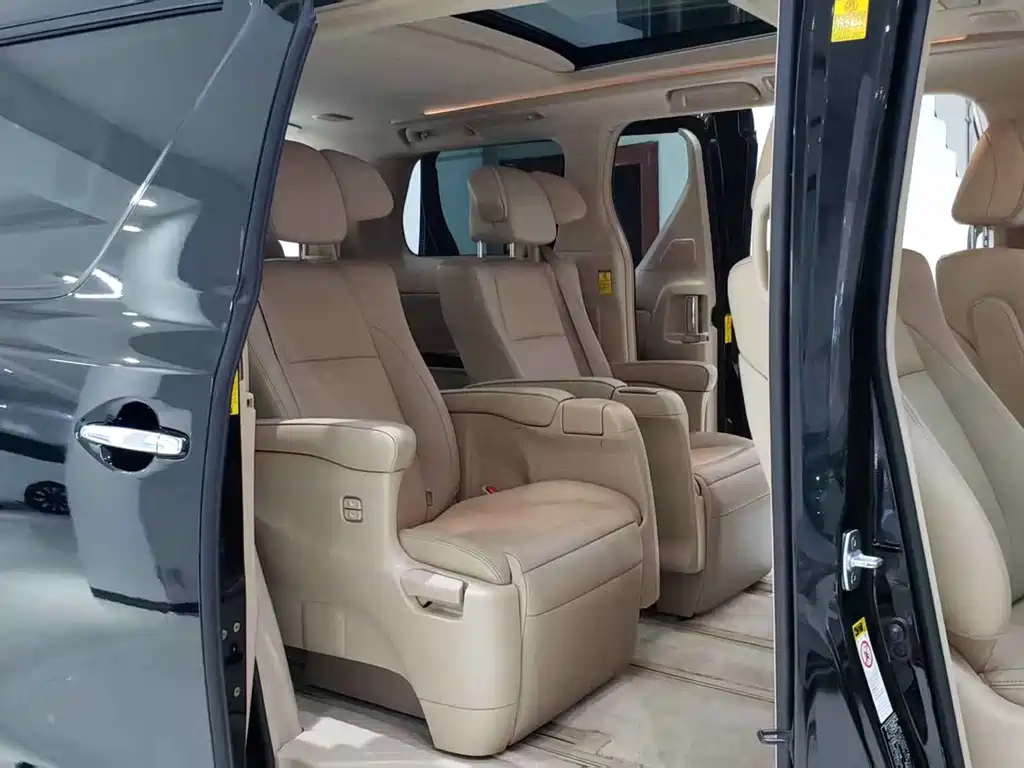 Toyota Alphard 2014 — фото 17