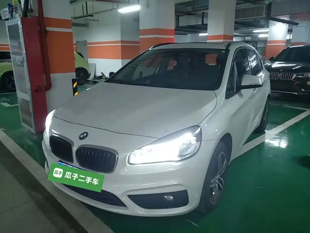 BMW 2 Series Station Wagon 2015 — фото 2