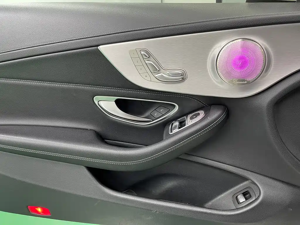 Mercedes-Benz C-Class 2019 — фото 20