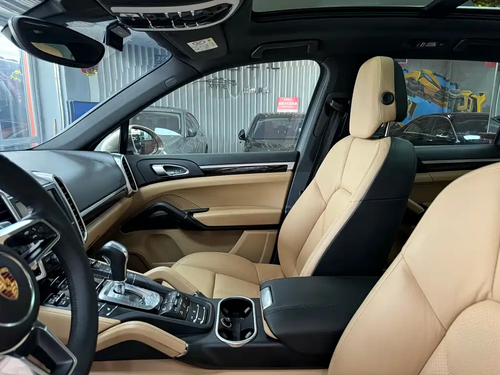 Porsche Cayenne 2015 — фото 14