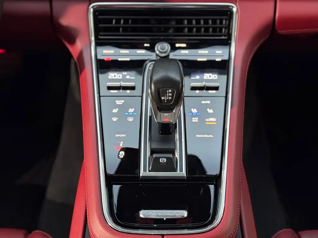 Porsche Panamera 2021 — фото 17